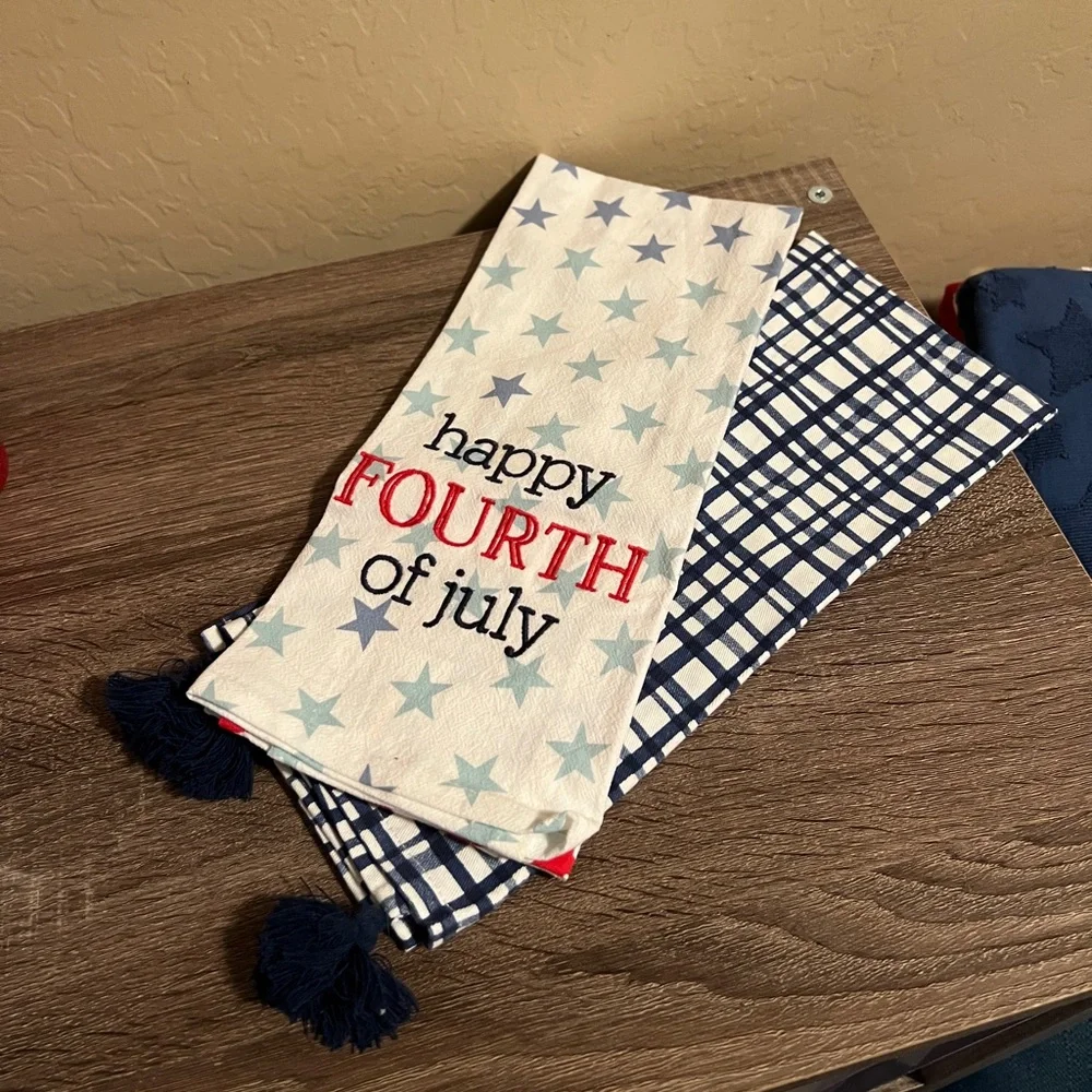 Target Bullseye Happy Fourth of July Kitchen Dish Towels Red White Blue NWOT